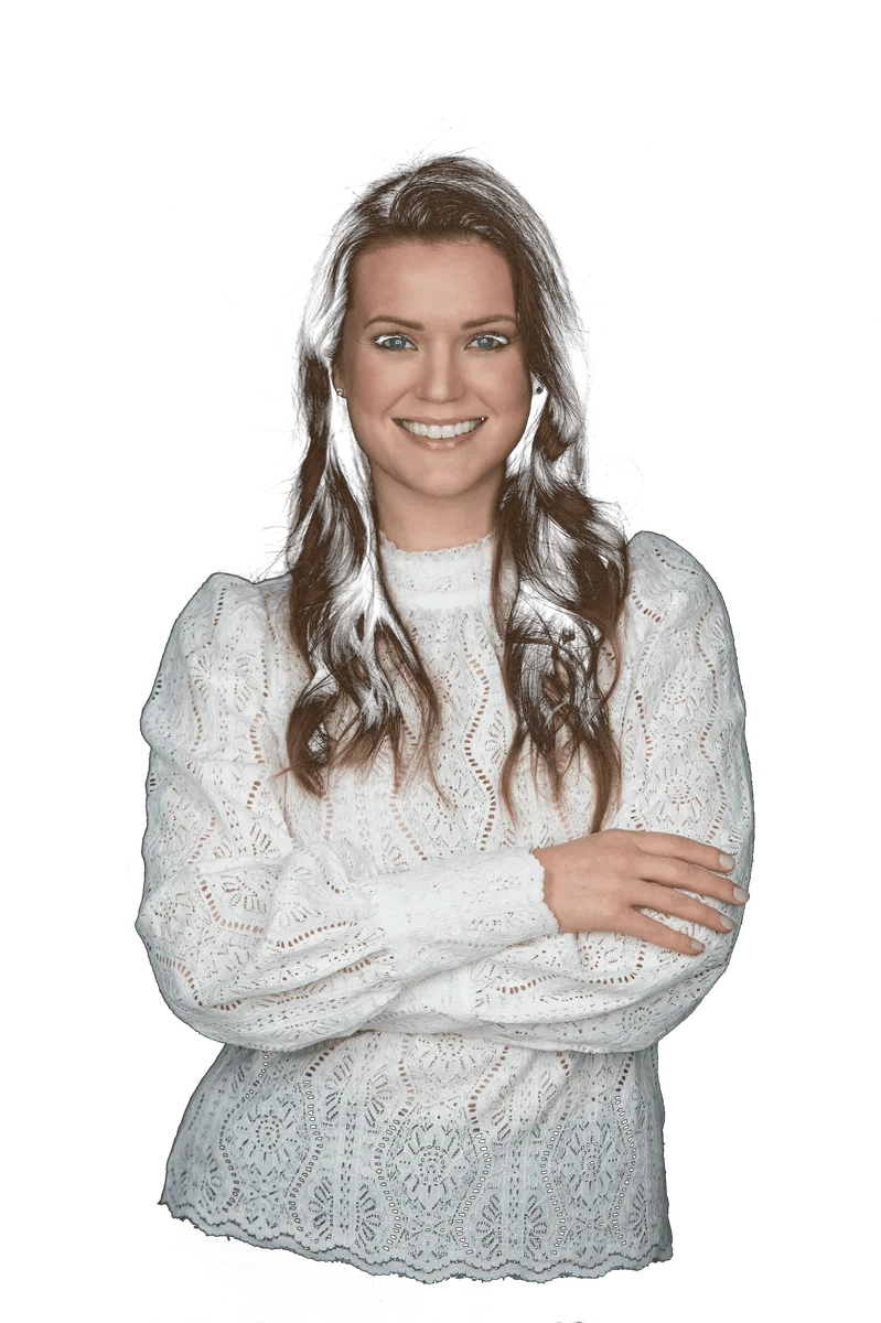 Laura Lindsberg, verkostoitumisen asiantuntija ja puhuja, edestäpäin kuvattuna